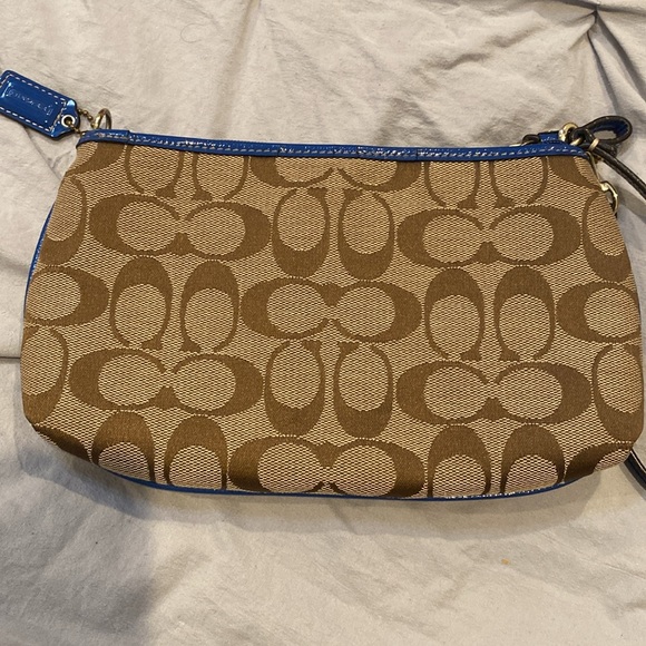 EUC Coach Large Wristlet Signature Canvas & Leather - Picture 4 of 12